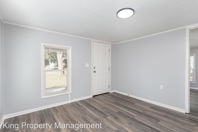 Building Photo - 2 br, 1 bath House - 201 Moore Street
