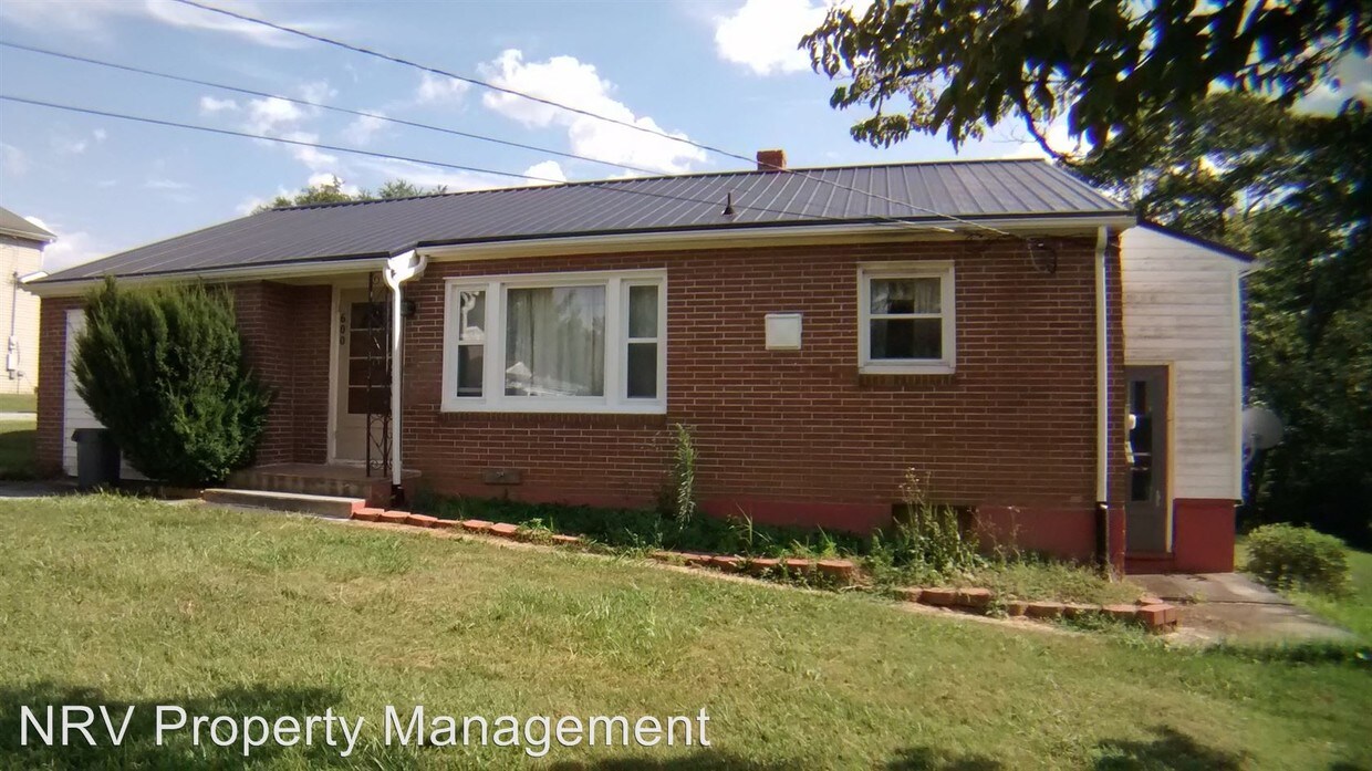 Primary Photo - 3 br, 1 bath House - 600 Denby Street