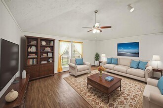 Building Photo - 19918 Hoppers Creek Dr