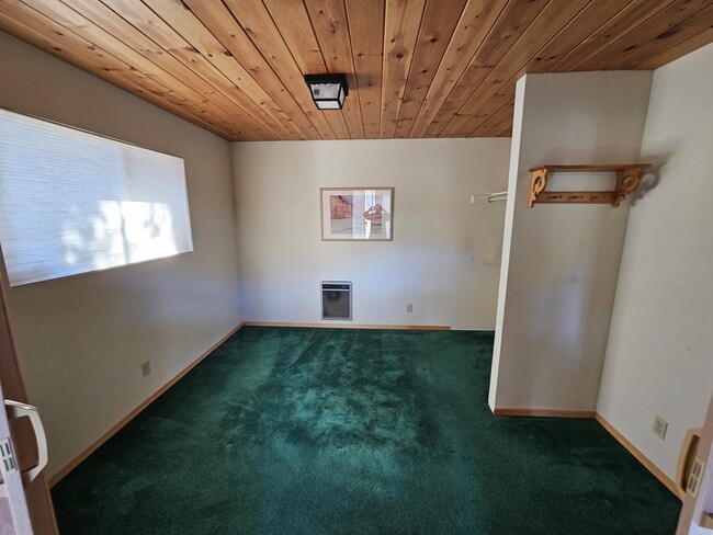 Building Photo - 2321 Cypress Way