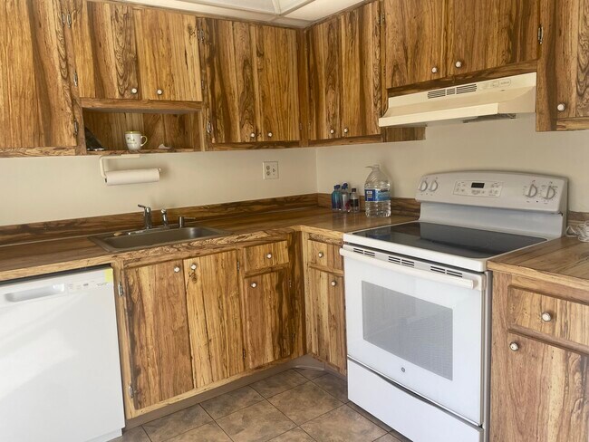 Foto del edificio - 83 Capri B