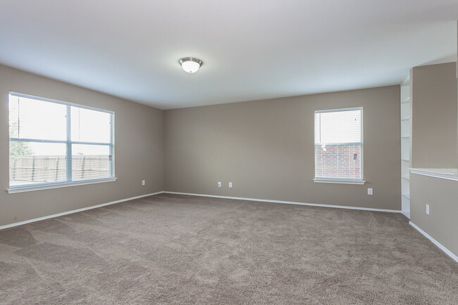 Building Photo - 3512 Cayman Dr