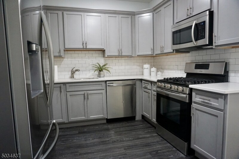 Primary Photo - 59 Courtland St