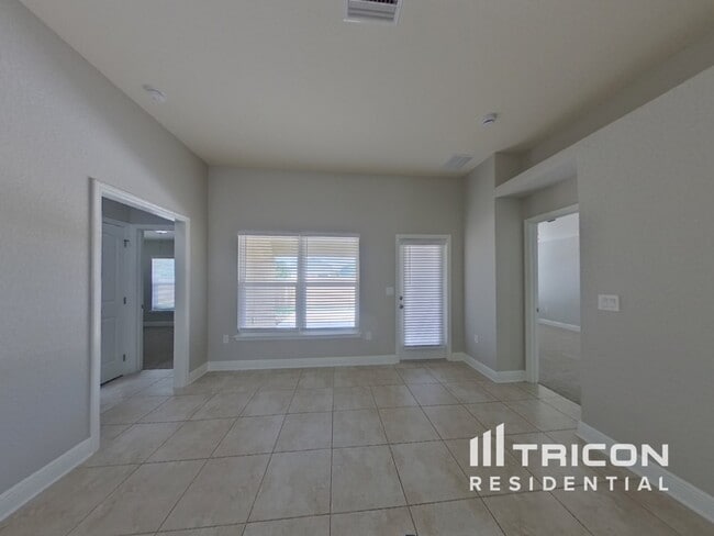 Building Photo - 14511 Dunrobin Dr