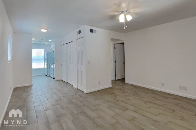 Building Photo - 6657 W Ocotillo Rd