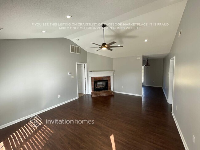 Foto del edificio - 507 Meadowbrook Dr