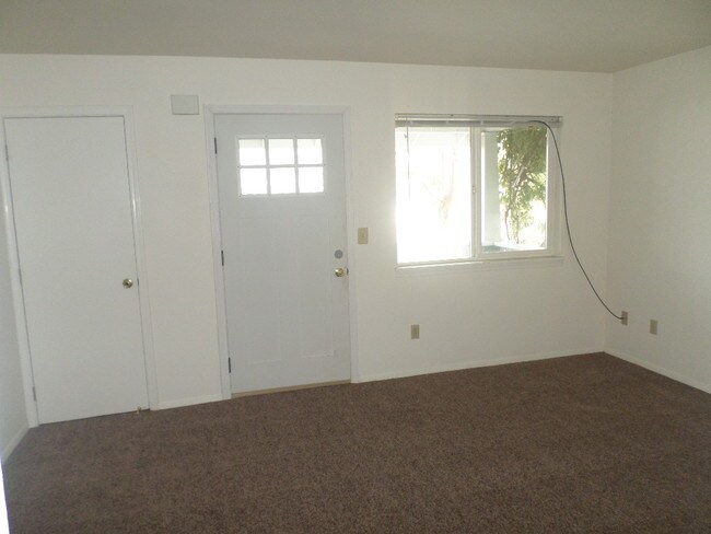 Foto del edificio - 2528 Siskiyou Blvd