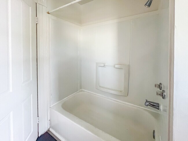 Foto del edificio - 1005 Maplewood Ave