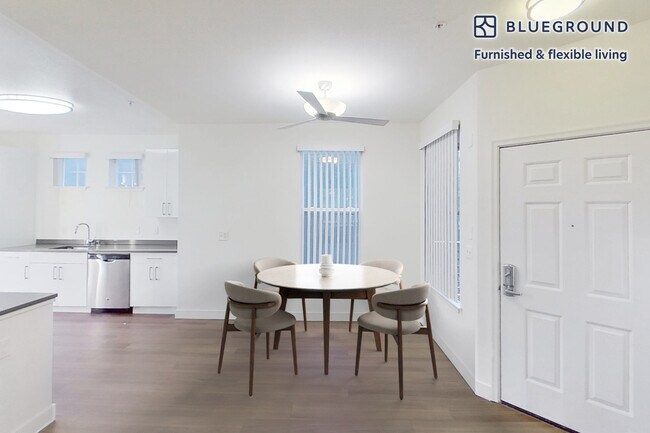 Foto del edificio - 1257 Lakeside Dr
