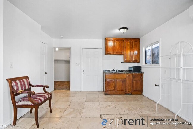 Foto del edificio - Studio, 1 bath House - 1100 1/2 S New Hamp...