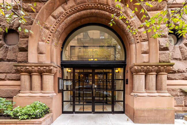 Entrance - 102 W 75th St