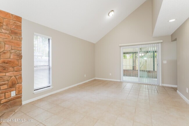 Building Photo - 3938 Pine Breeze Rd S