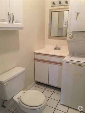 Building Photo - 110 Estes Dr
