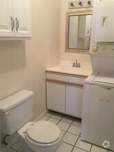 Building Photo - 110 Estes Dr