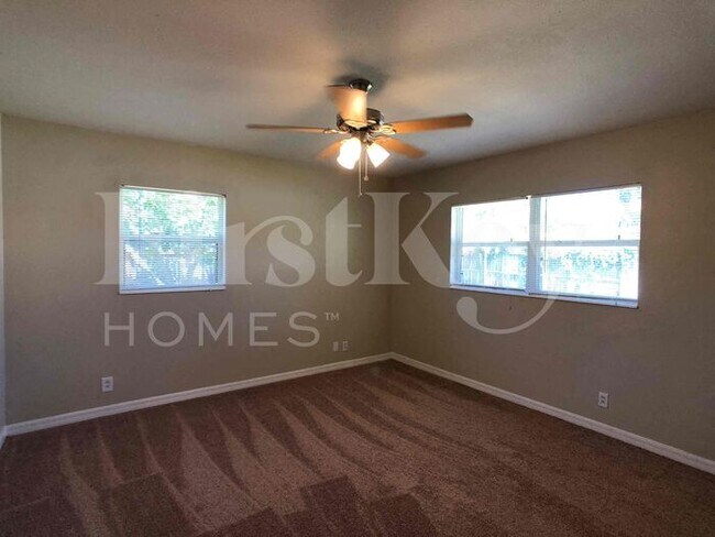 Foto del edificio - 5112 43rd Ave W