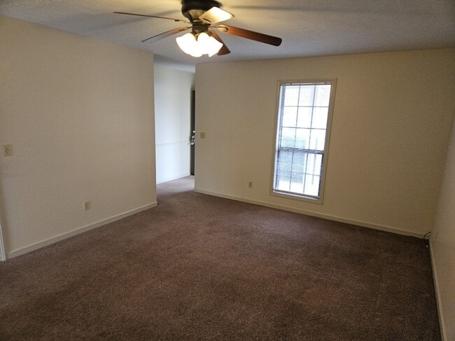 Foto del edificio - 101 Mead Ave