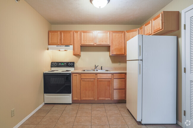 2 BR, 2 BA - Kitchen - Currency Commons Apartments