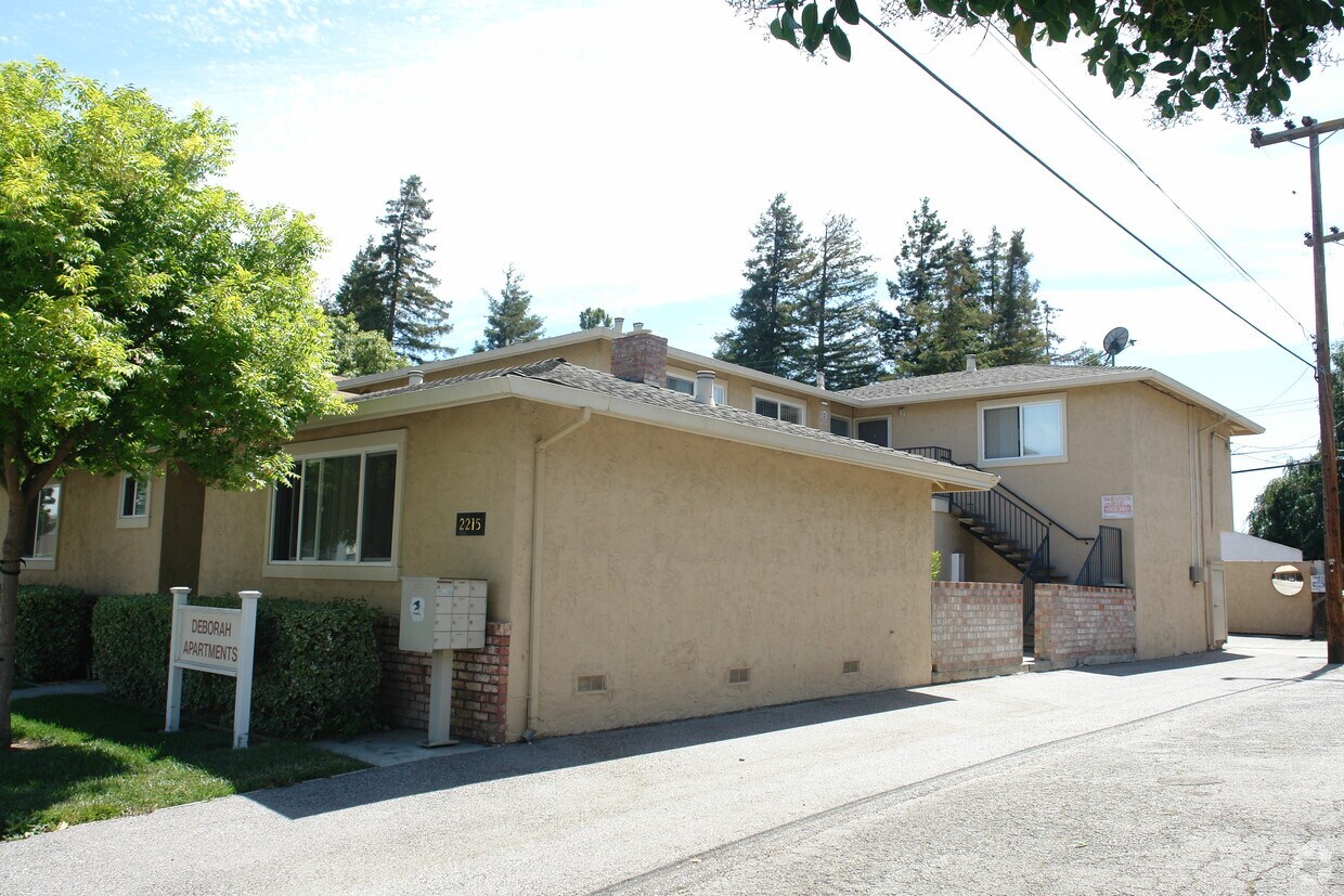 Foto principal - Deborah Drive Apartments