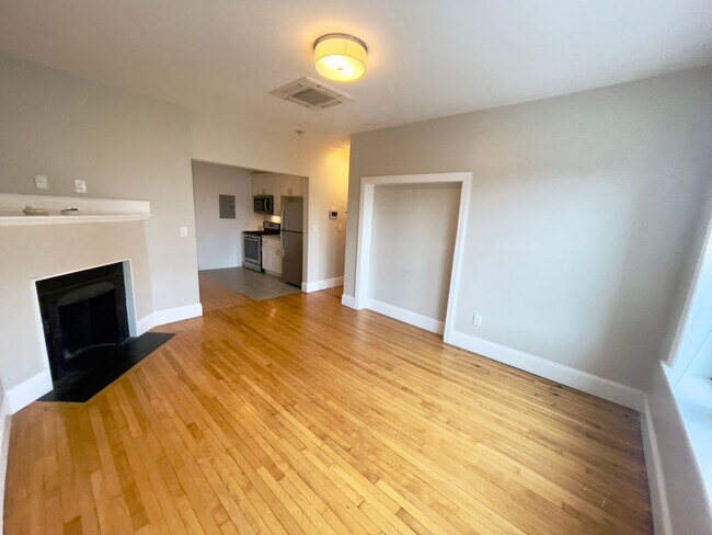 Building Photo - CLEAN AND BRIGHT 2BED IN ALLSTON- MODERN FINISHES & HARDWOOD FLOORS