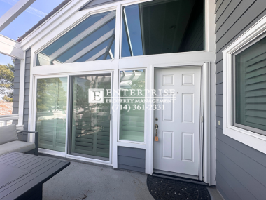 Primary Photo - Furnished 2-bedroom, 1-bath Condo in Great...