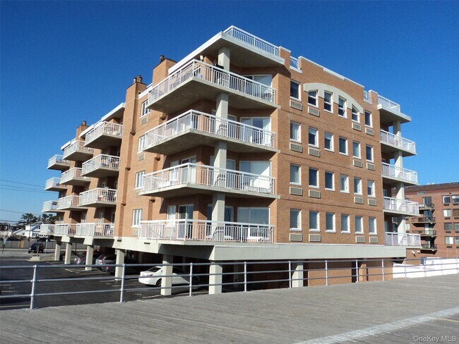 Foto del edificio - 780 W Broadway