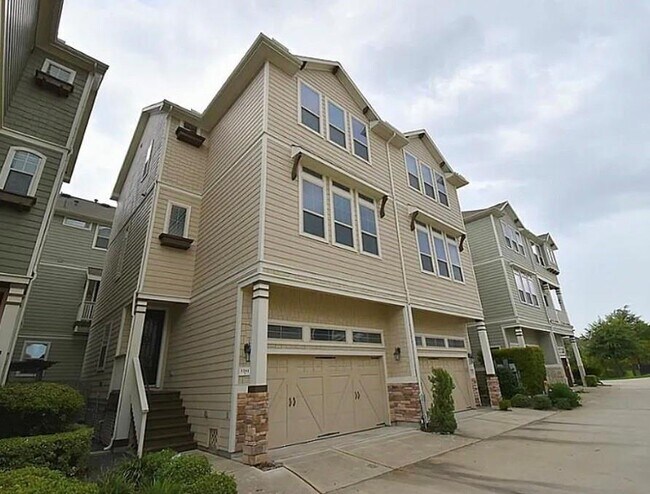 Foto del edificio - 1241 Nelson Falls Ln