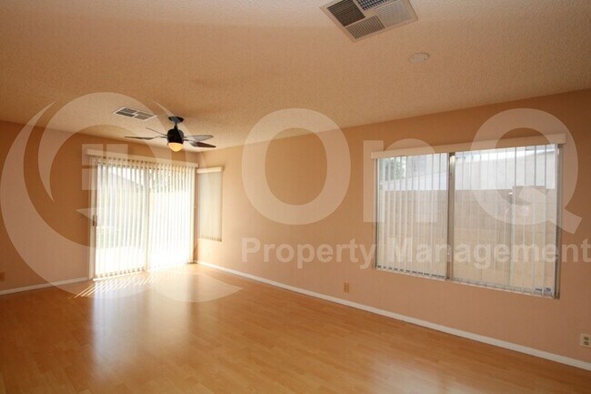 Foto del edificio - 23801 N 36th Dr