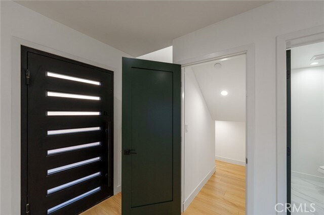 Foto del edificio - 14125 Emelita St