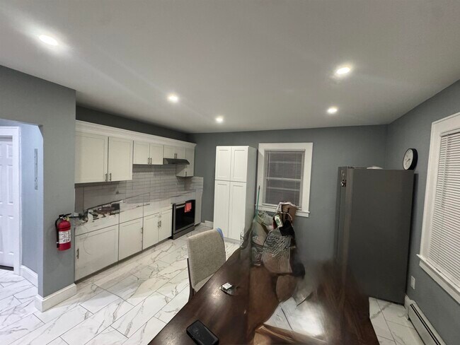 Foto del edificio - 225 E 19th St