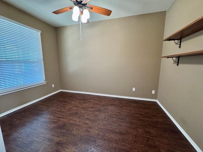 Building Photo - 137 Firewheel Cove