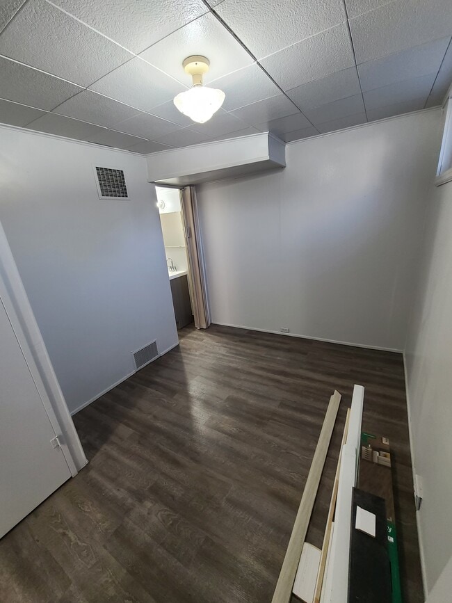 Building Photo - 1915 Seymour Ave