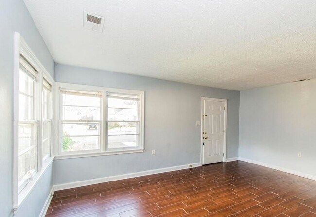 Building Photo - 1201 Herrington St
