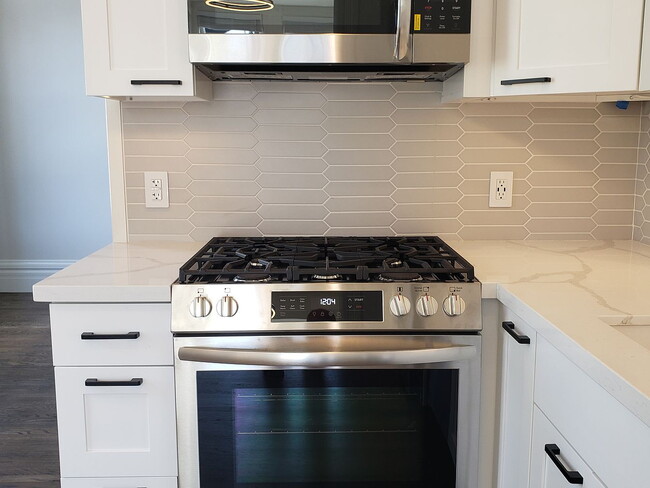 Foto del edificio - "Charming 1-Bedroom Gem in Vibrant San Francisco Neighborhood!"