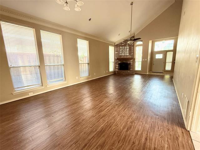 Foto del edificio - 8902 Bayshore Ln