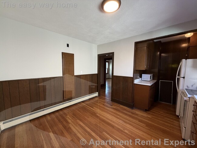 Building Photo - 30 Medford St