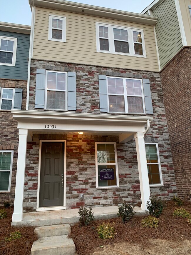 Building Photo - 12039 remarque Rd
