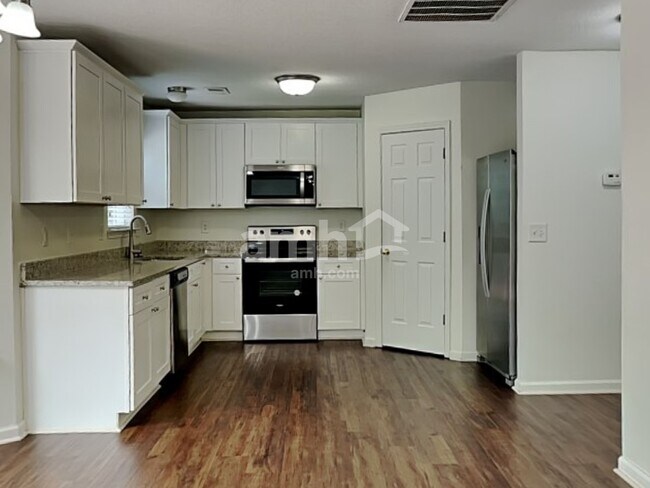 Foto del edificio - 211 Juniper Leaf Way