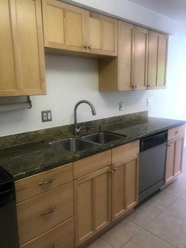 Kitchen - 590 El Dorado Ave