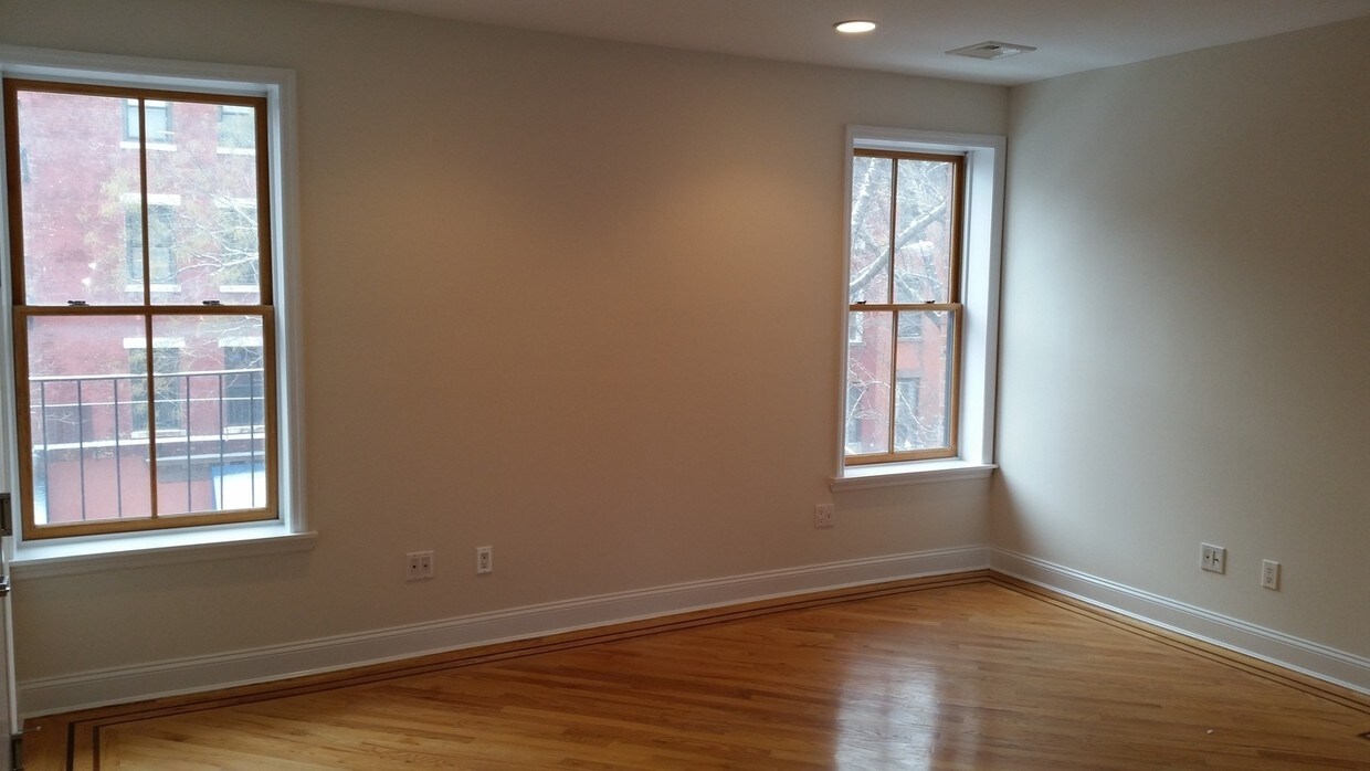Primary Photo - 126 Lafayette Ave