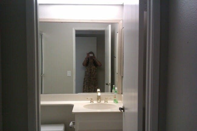 Masterbedroom Bath - 47900 Oasis Ct
