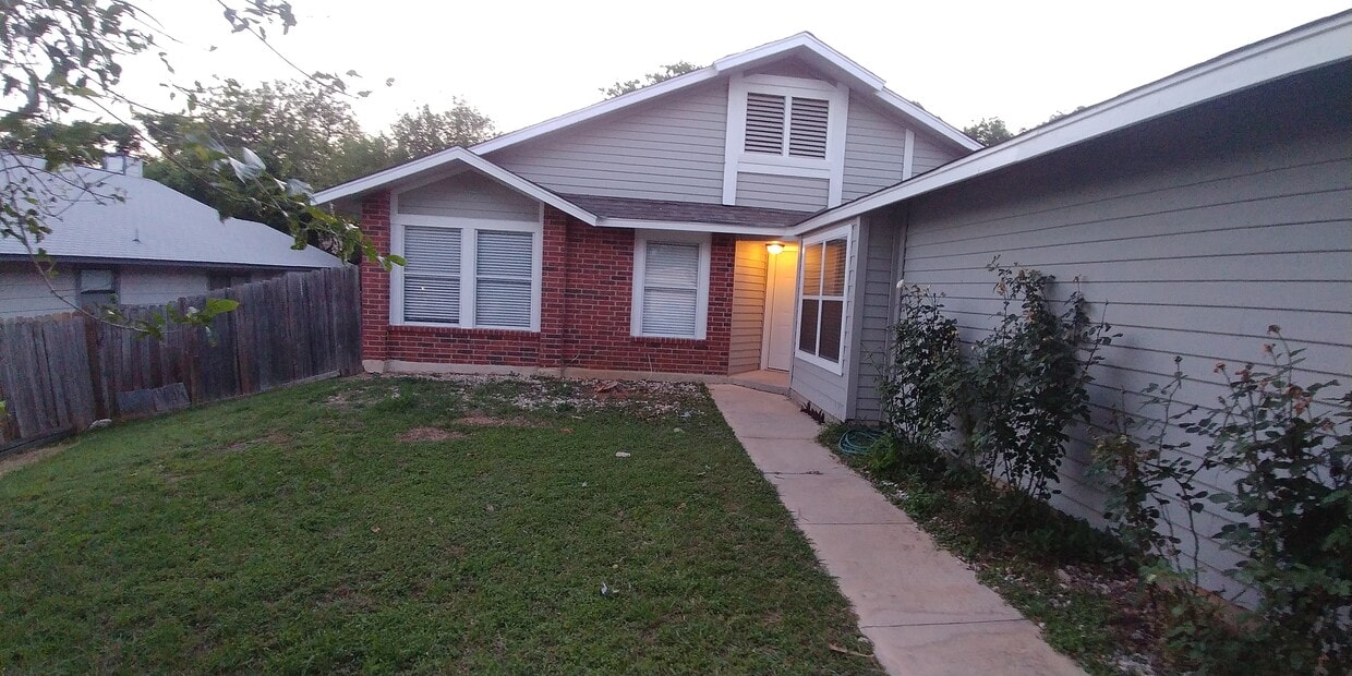 Primary Photo - 7729 Ridge Mist Dr