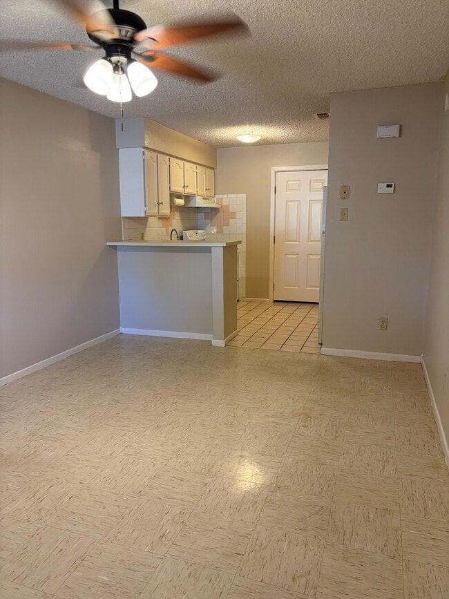 Building Photo - 3501 McDonell Ave