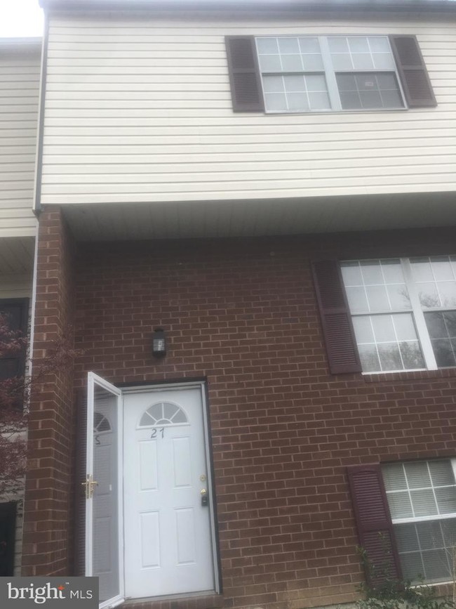 Building Photo - 27 Wolf Trap Ct