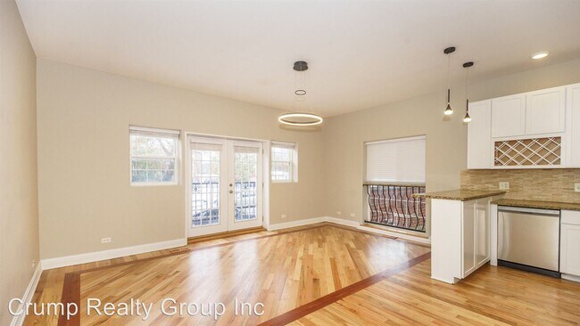 Building Photo - 535-537 E 43rd St