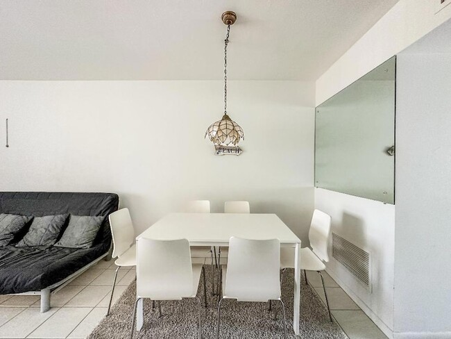 Photo - 3280 Lake Osborne Dr Apartment