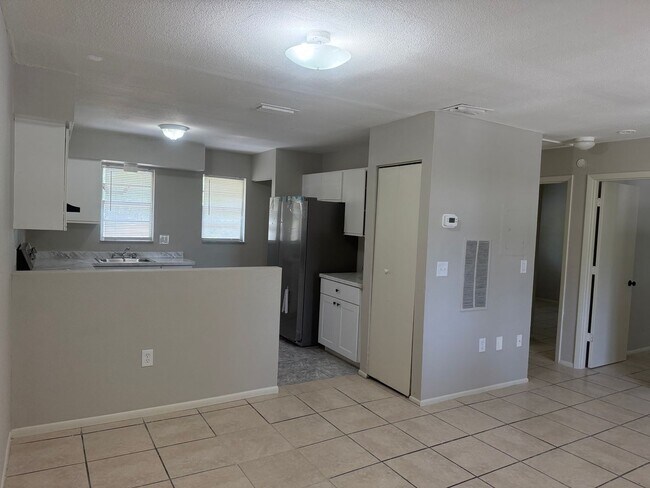 Foto del edificio - 931 33rd Ave W