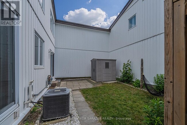 Photo du bâtiment - 837-837 Eastvale Dr