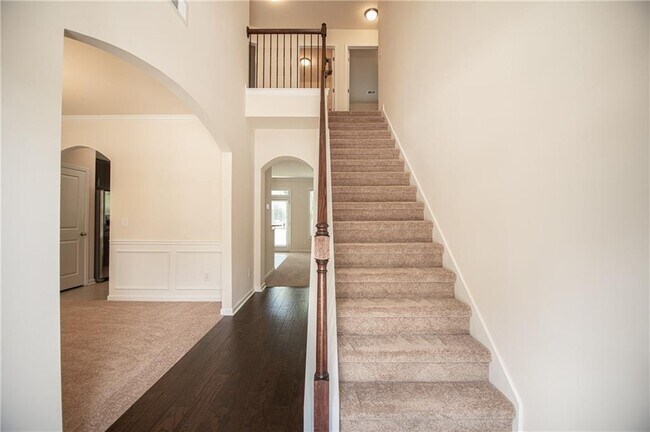 Building Photo - 5863 Krim Dr