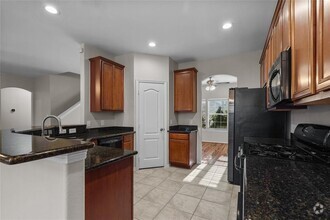 Building Photo - 115 Sunset Falls Dr