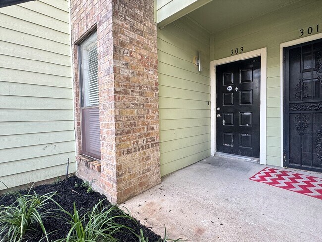 Building Photo - 6602 Harbor Town Dr